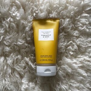 New V.S. Pineapple & Shea Glow Moisturizing Cream Body Wash